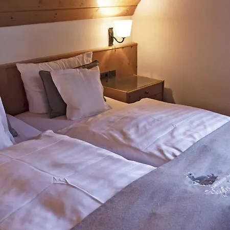 Landgasthof Weisses Lamm Hotel