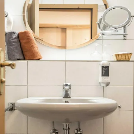 Otel Landgasthof Weisses Lamm Engelthal