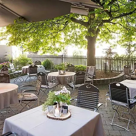 Landgasthof Weisses Lamm Otel Engelthal