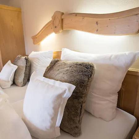 Landgasthof Weisses Lamm Hotel