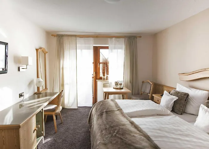 Hotel Landgasthof Weisses Lamm 3*